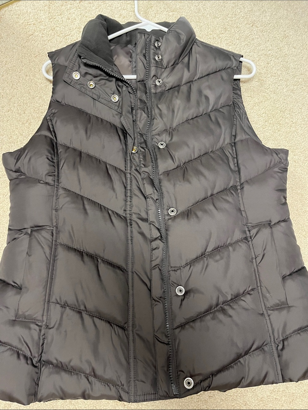 GAP Factory Black Quilted Puffer Vest for Women